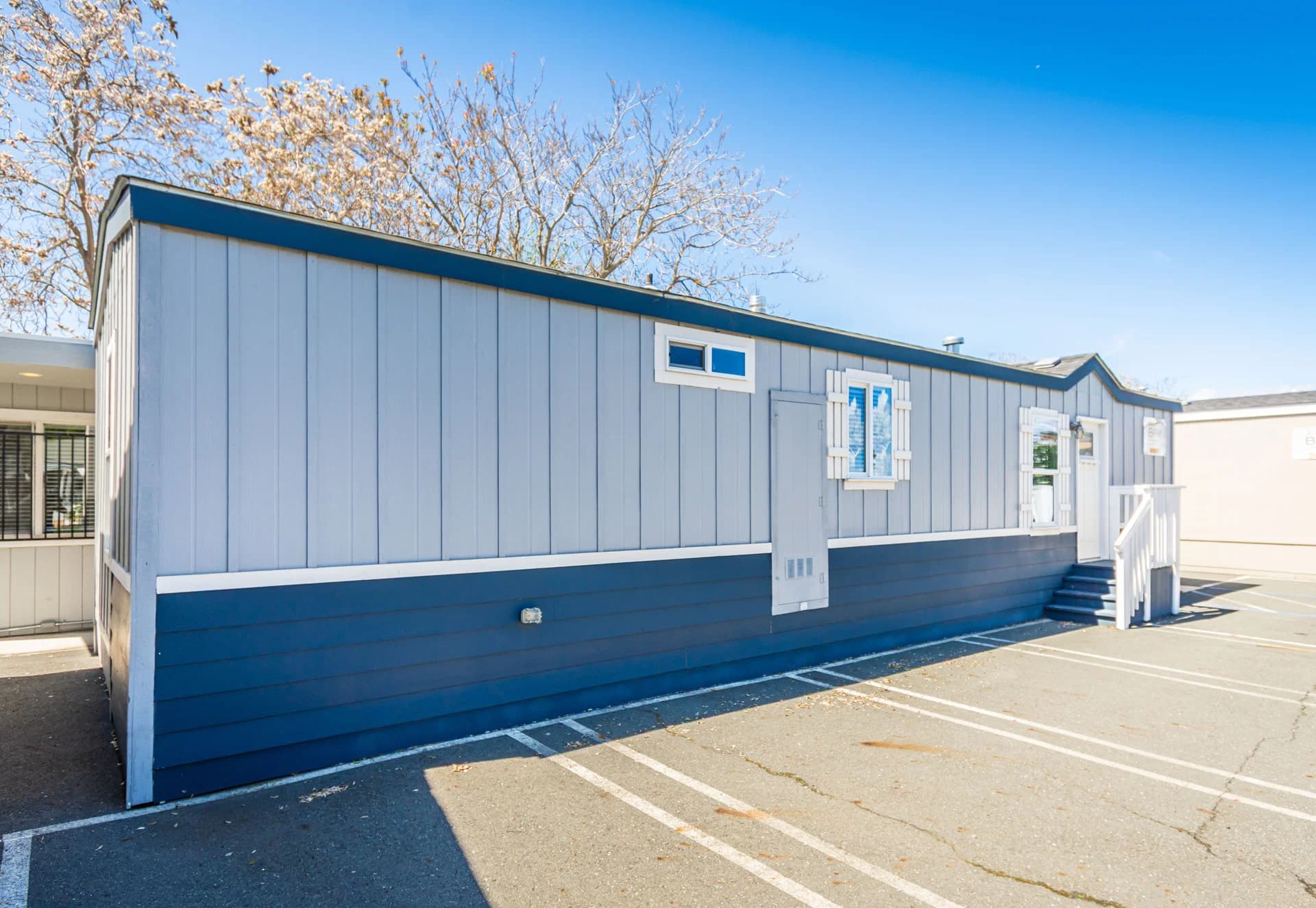 Champion homes cm6482b  home features